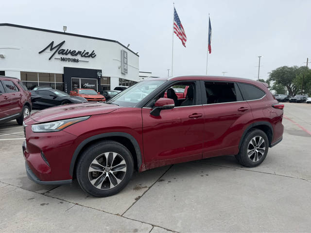 2020 Toyota Highlander XLE FWD photo