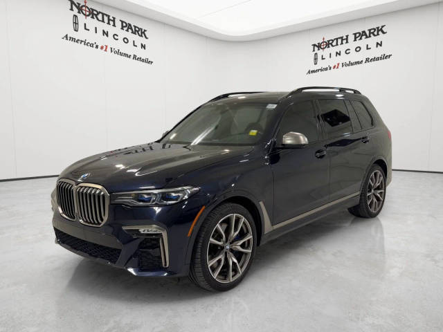 2022 BMW X7 M50i AWD photo