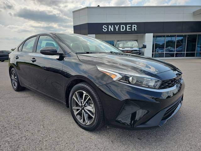 2022 Kia Forte LXS FWD photo