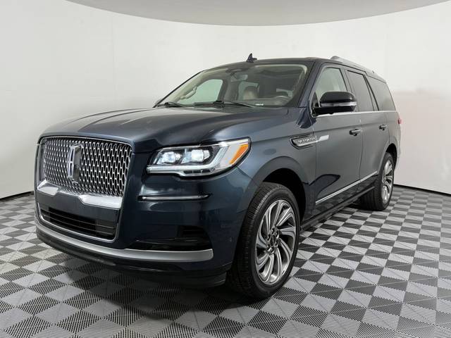 2022 Lincoln Navigator Reserve RWD photo