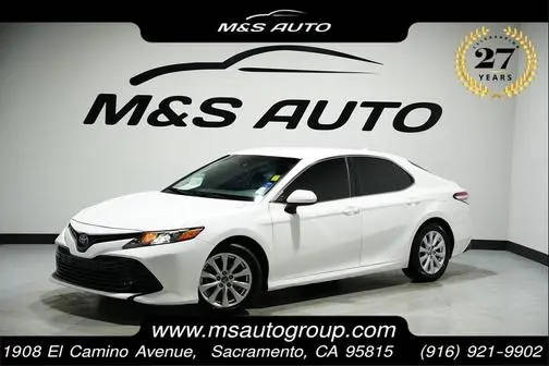 2019 Toyota Camry LE FWD photo