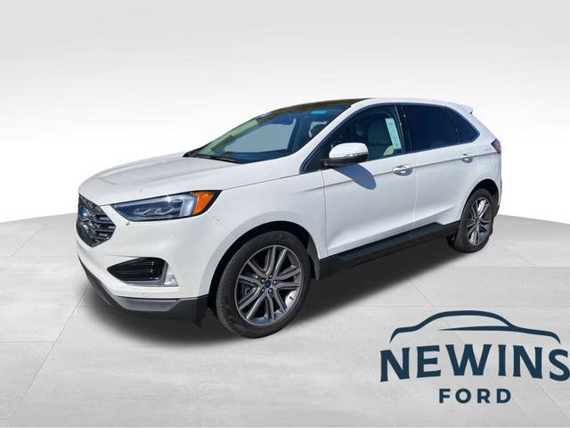 2022 Ford Edge Titanium AWD photo