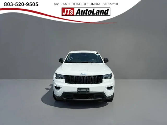2022 Jeep Grand Cherokee Laredo E 4WD photo
