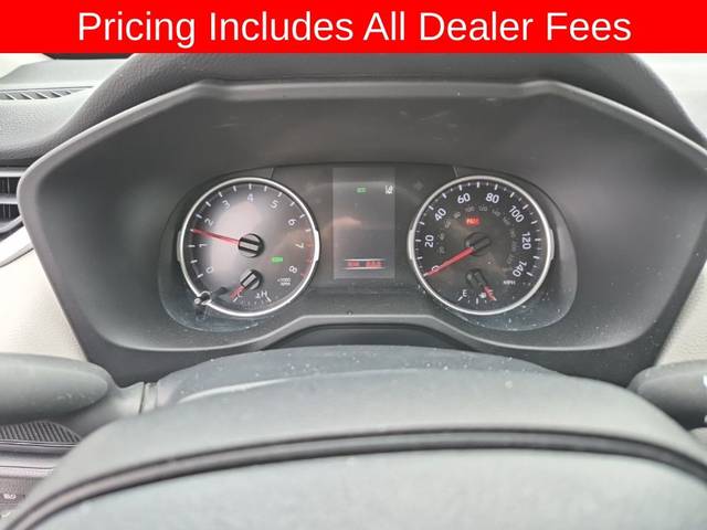 2022 Toyota RAV4 XLE FWD photo