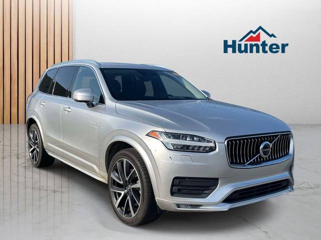 2022 Volvo XC90 Momentum AWD photo