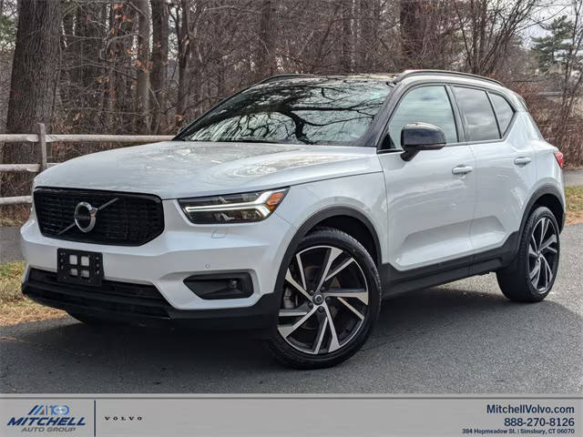 2022 Volvo XC40 R-Design AWD photo