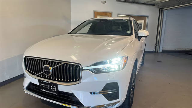 2022 Volvo XC60 Inscription AWD photo