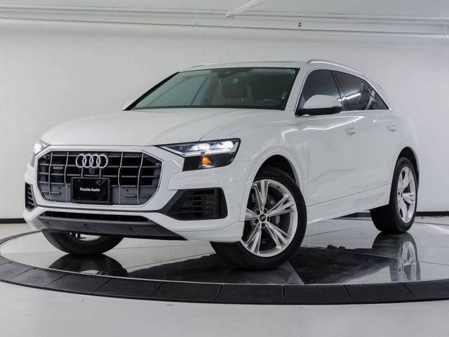 2022 Audi Q8 Premium AWD photo