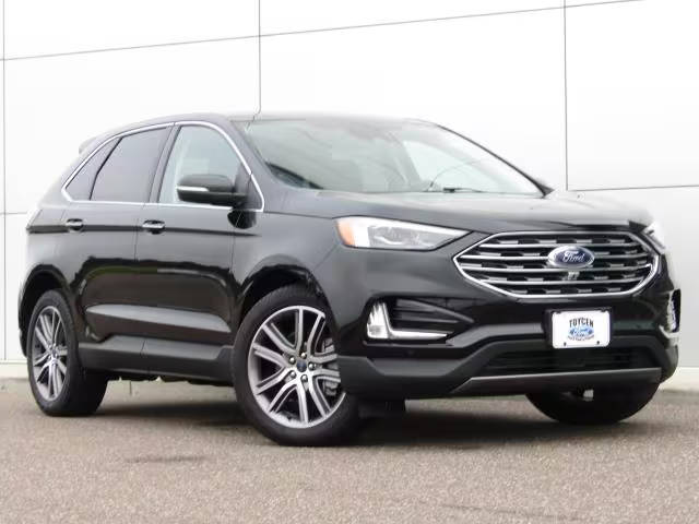 2022 Ford Edge Titanium AWD photo