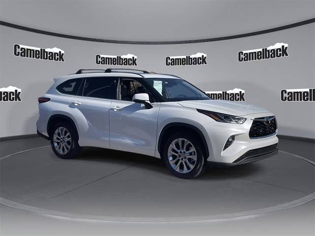 2022 Toyota Highlander Limited FWD photo