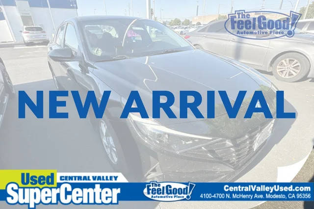 2022 Hyundai Elantra SE FWD photo