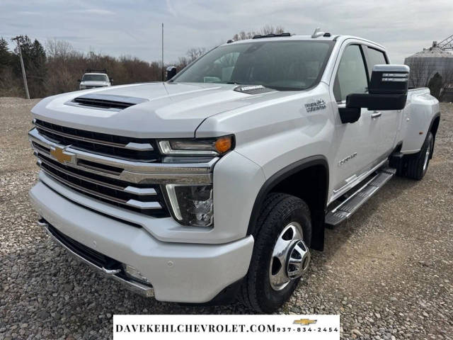 2022 Chevrolet Silverado 3500HD High Country 4WD photo