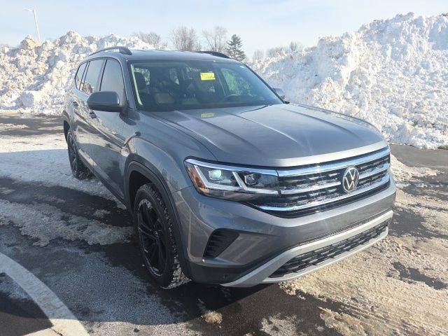 2022 Volkswagen Atlas 2.0T SE w/Technology FWD photo