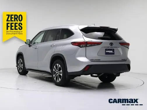 2022 Toyota Highlander XLE AWD photo