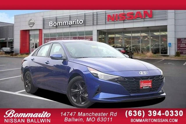2022 Hyundai Elantra SEL FWD photo