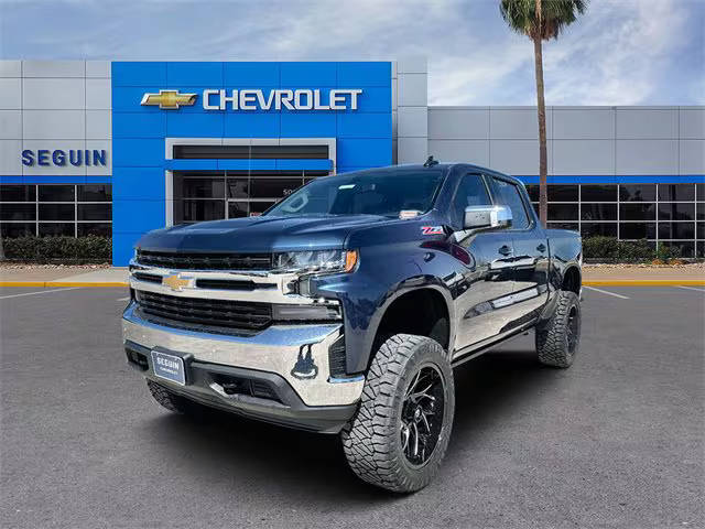 2022 Chevrolet Silverado 1500 LT 4WD photo