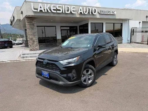 2022 Toyota RAV4 Hybrid XLE AWD photo