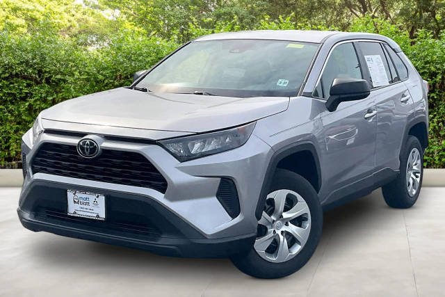 2022 Toyota RAV4 LE AWD photo