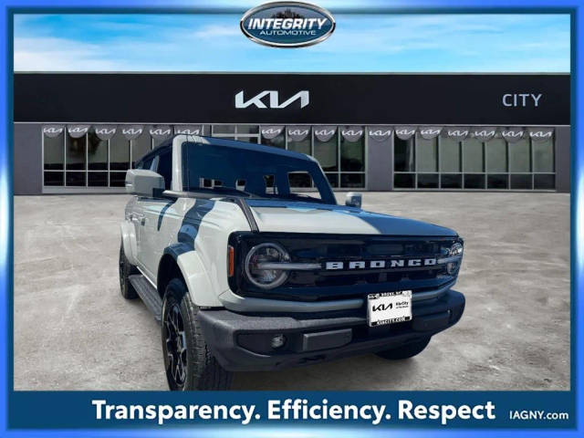 2022 Ford Bronco 4 Door Outer Banks 4WD photo
