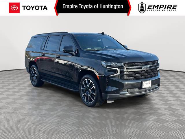 2022 Chevrolet Suburban RST 4WD photo