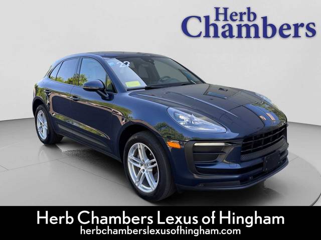 2022 Porsche Macan AWD photo