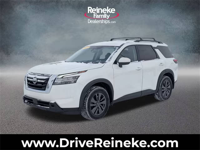 2022 Nissan Pathfinder SV 4WD photo