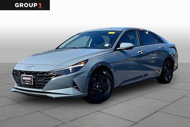 2022 Hyundai Elantra SEL FWD photo