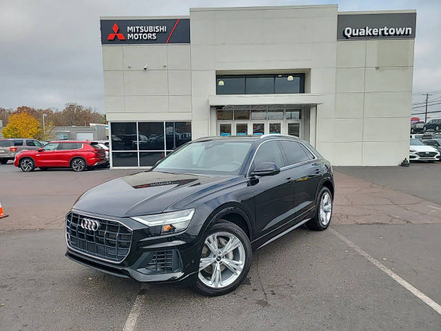 2022 Audi Q8 Premium AWD photo