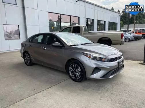 2022 Kia Forte LXS FWD photo