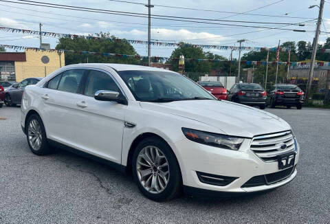 2015 Ford Taurus Limited FWD photo