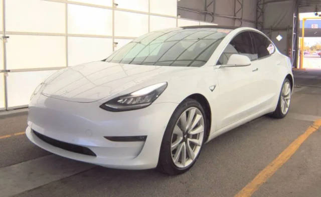 2018 Tesla Model 3 Long Range Battery AWD photo