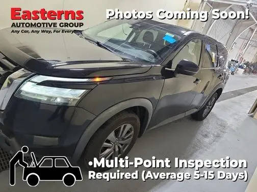 2022 Nissan Pathfinder S 4WD photo