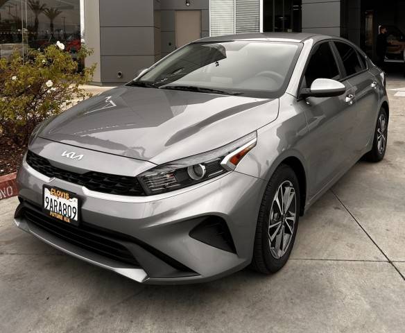 2022 Kia Forte LXS FWD photo