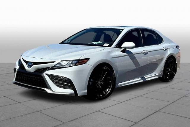 2022 Toyota Camry Hybrid XSE FWD photo