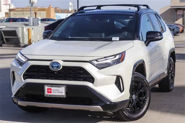 2022 Toyota RAV4 Hybrid XSE AWD photo