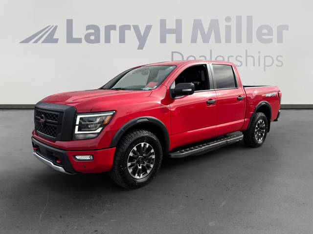 2022 Nissan Titan PRO-4X 4WD photo