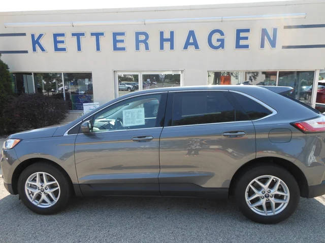 2022 Ford Edge SEL AWD photo