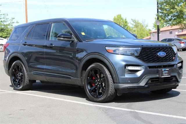 2022 Ford Explorer ST 4WD photo