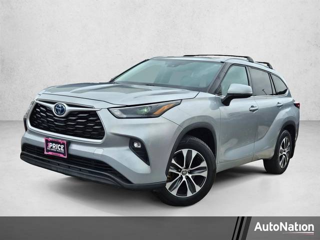 2022 Toyota Highlander Hybrid XLE AWD photo