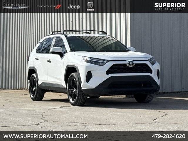 2022 Toyota RAV4 XLE FWD photo