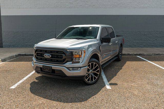 2022 Ford F-150 XLT 4WD photo