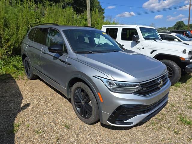 2022 Volkswagen Tiguan SE R-Line Black FWD photo