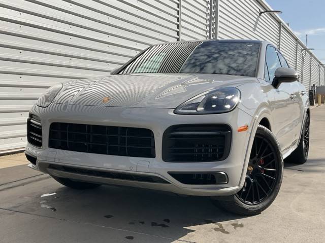 2022 Porsche Cayenne Coupe GTS AWD photo