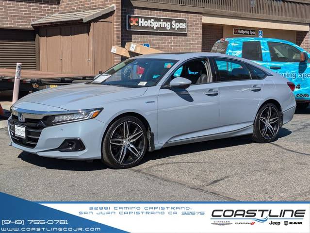 2022 Honda Accord Touring FWD photo