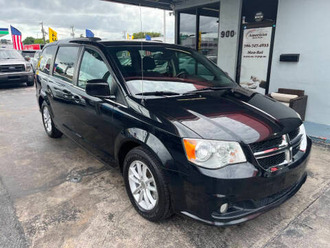 2019 Dodge Grand Caravan SXT FWD photo