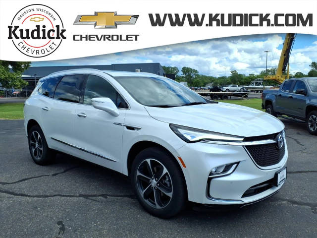 2022 Buick Enclave Essence AWD photo