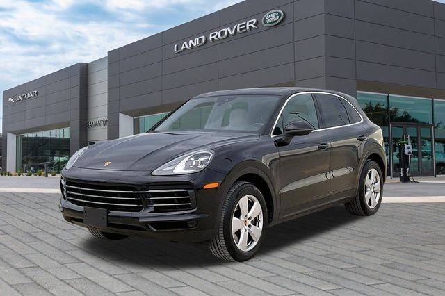 2022 Porsche Cayenne  AWD photo