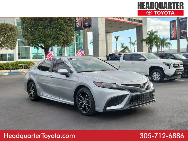 2022 Toyota Camry SE FWD photo
