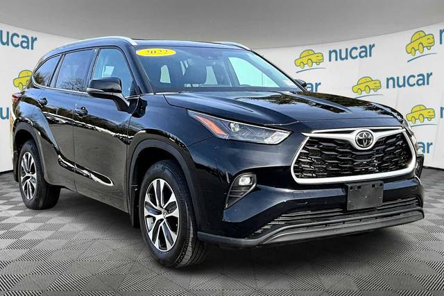 2022 Toyota Highlander XLE AWD photo