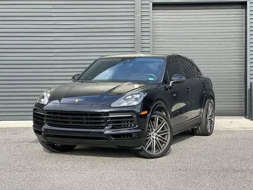 2022 Porsche Cayenne Coupe S AWD photo